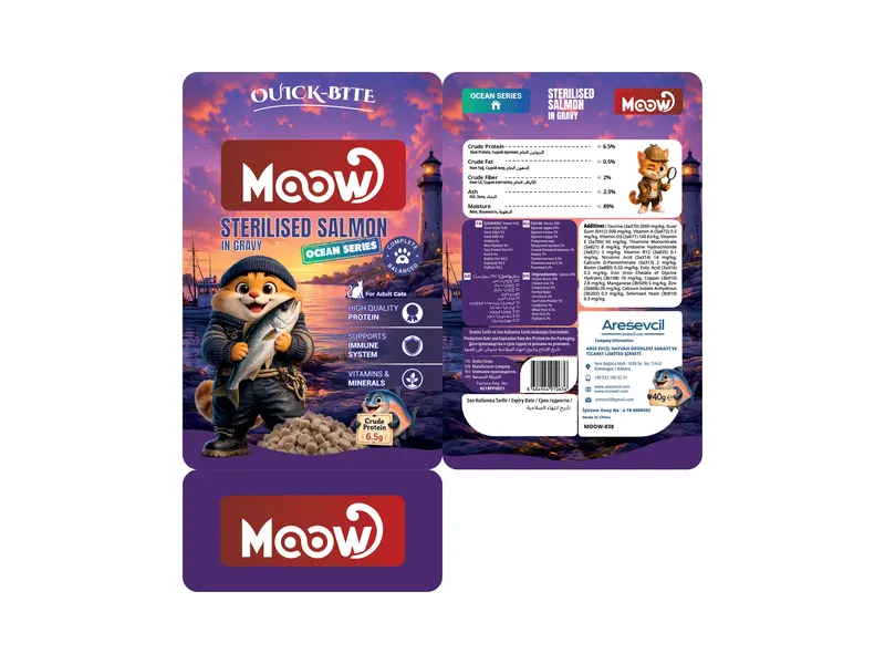 Moow Quick-Bite somonlu kedi maması ambalaj tasarımı, denizci kedi illüstrasyonu ve teknik arka yüz yerleşimi.