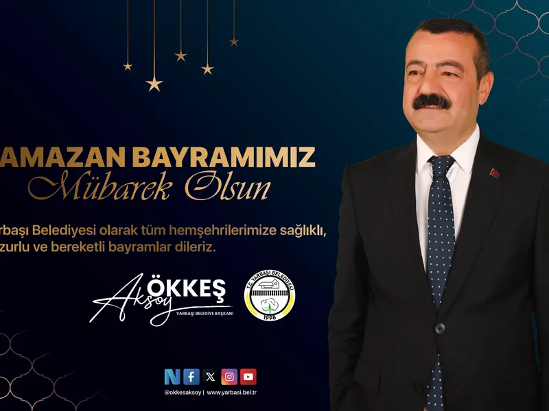 Yarbaşı Belediye Başkanı Ökkeş Aksoy'un yer aldığı lacivert zeminli Ramazan Bayramı billboard tasarımı.